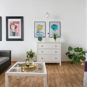 Discover - 3 Rakowicka St - Classic Near Main Station - Netflix Krakow